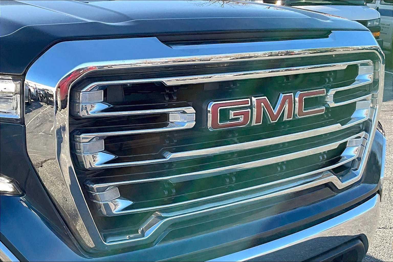 2021 GMC Sierra 1500 SLT 4WD Crew Cab 147 - Photo 31