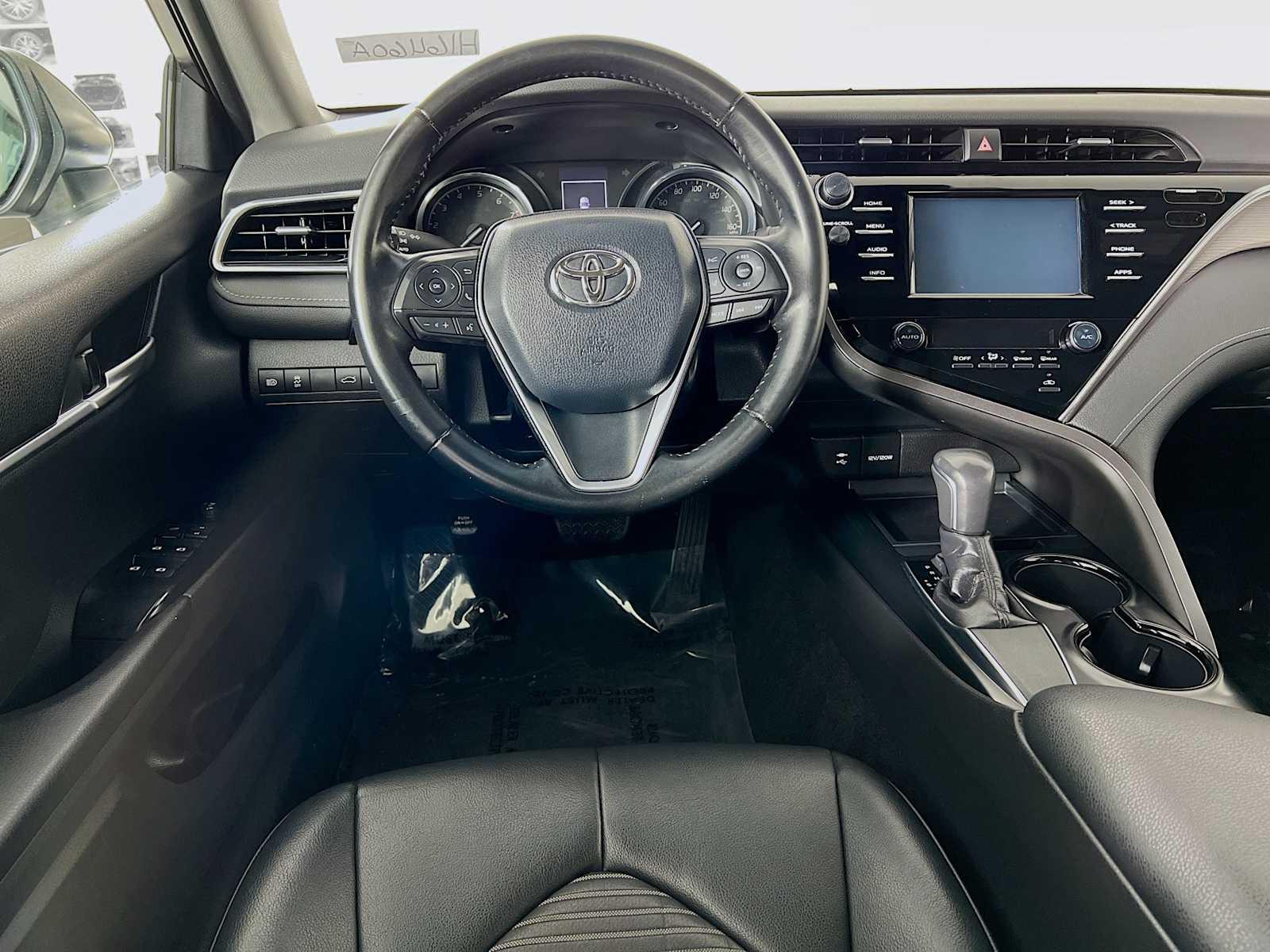 2018 Toyota Camry SE - Photo 21