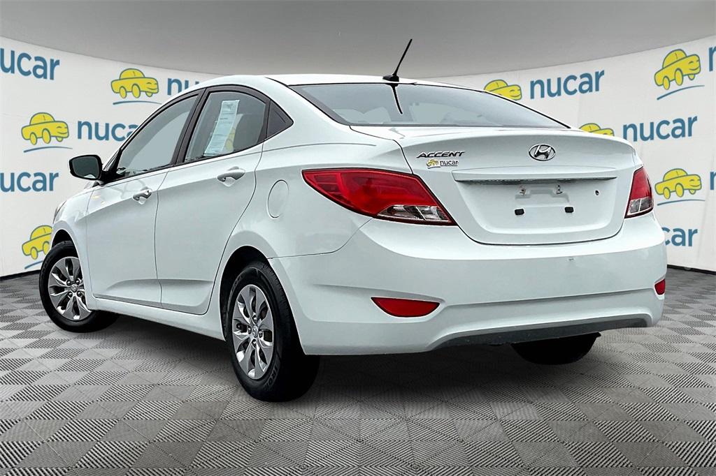 2016 Hyundai Accent SE - Photo 4