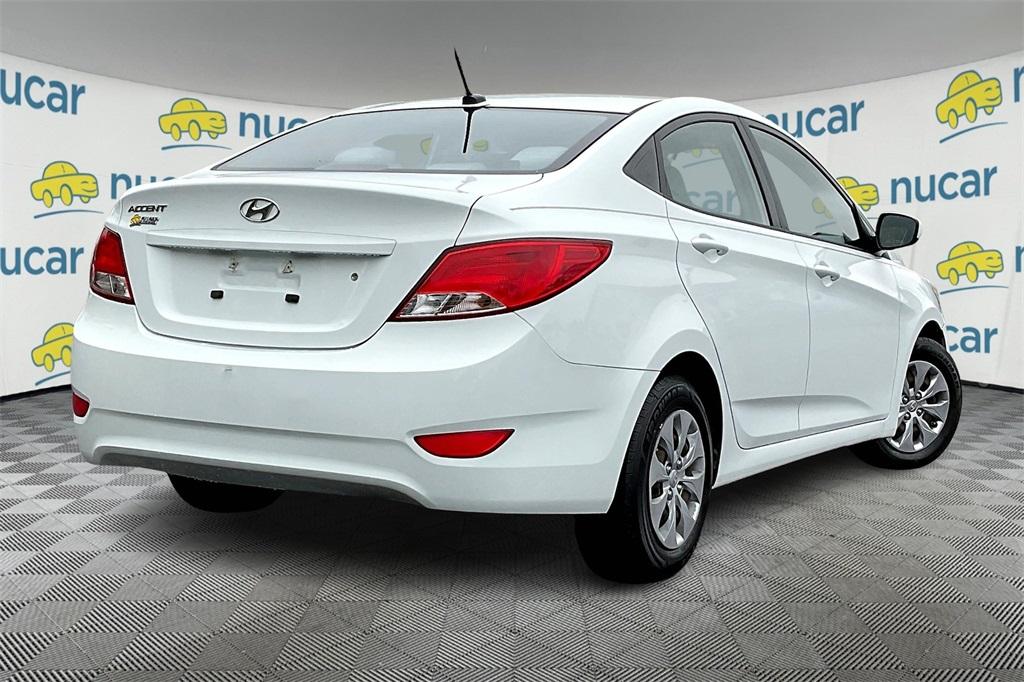 2016 Hyundai Accent SE - Photo 6