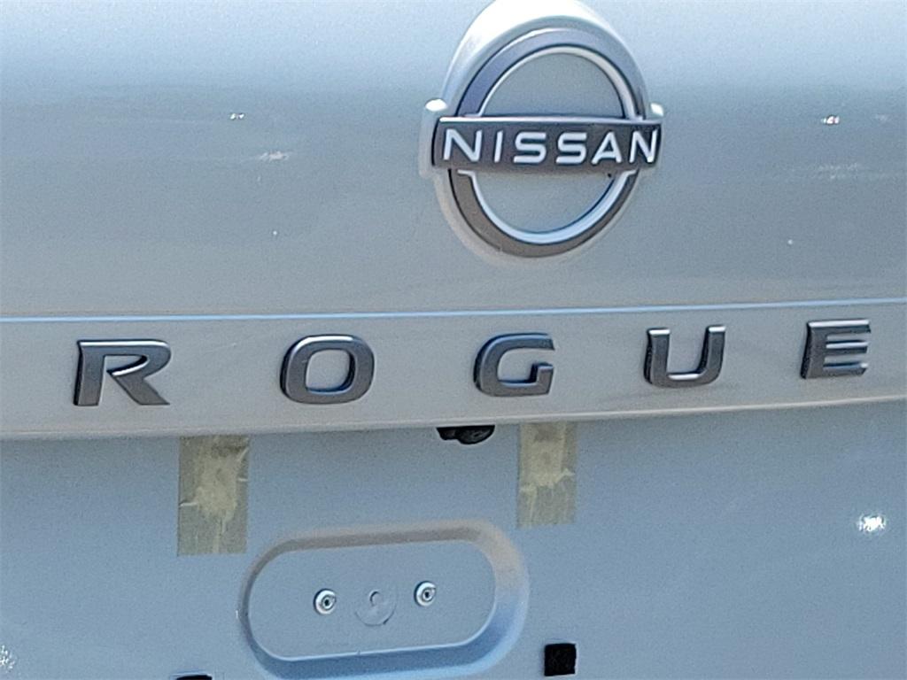 2024 Nissan Rogue S - Photo 18