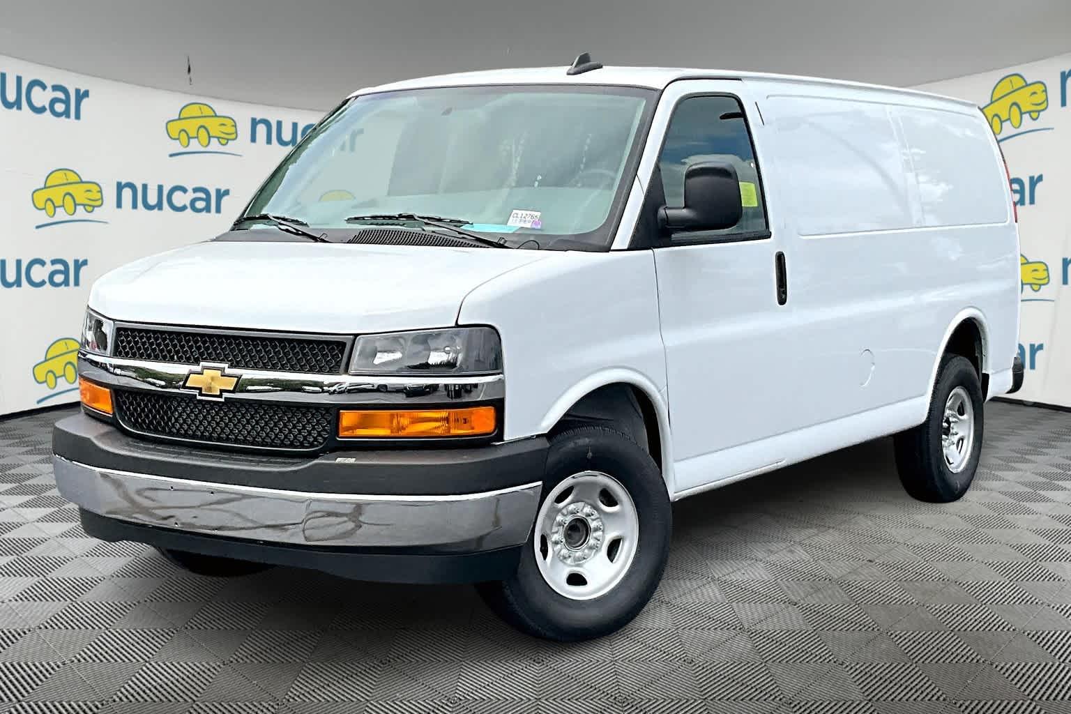 2024 Chevrolet Express 2500 CARGO - Photo 3