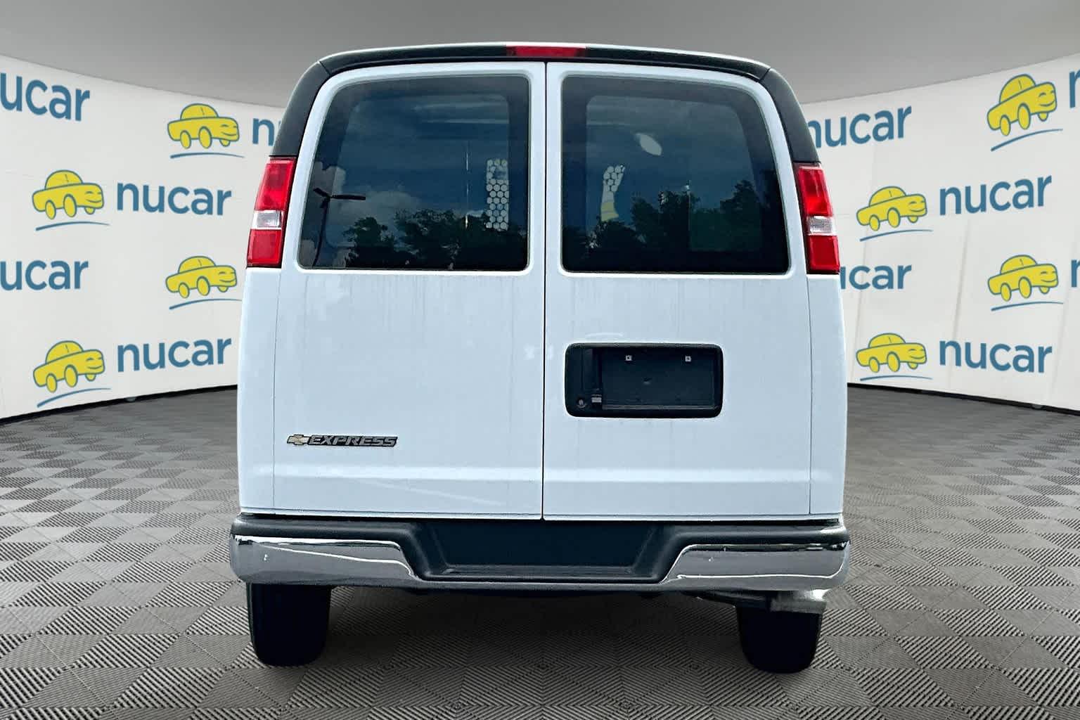 2024 Chevrolet Express 2500 CARGO - Photo 5