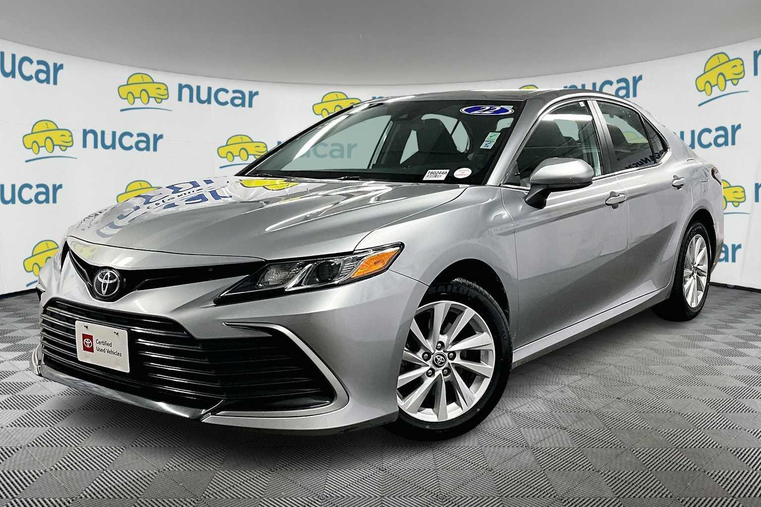 2022 Toyota Camry LE - Photo 3