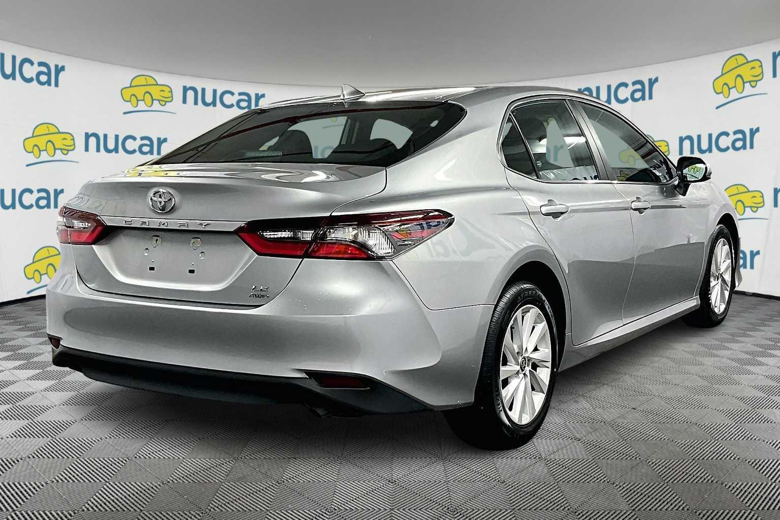 2022 Toyota Camry LE - Photo 6