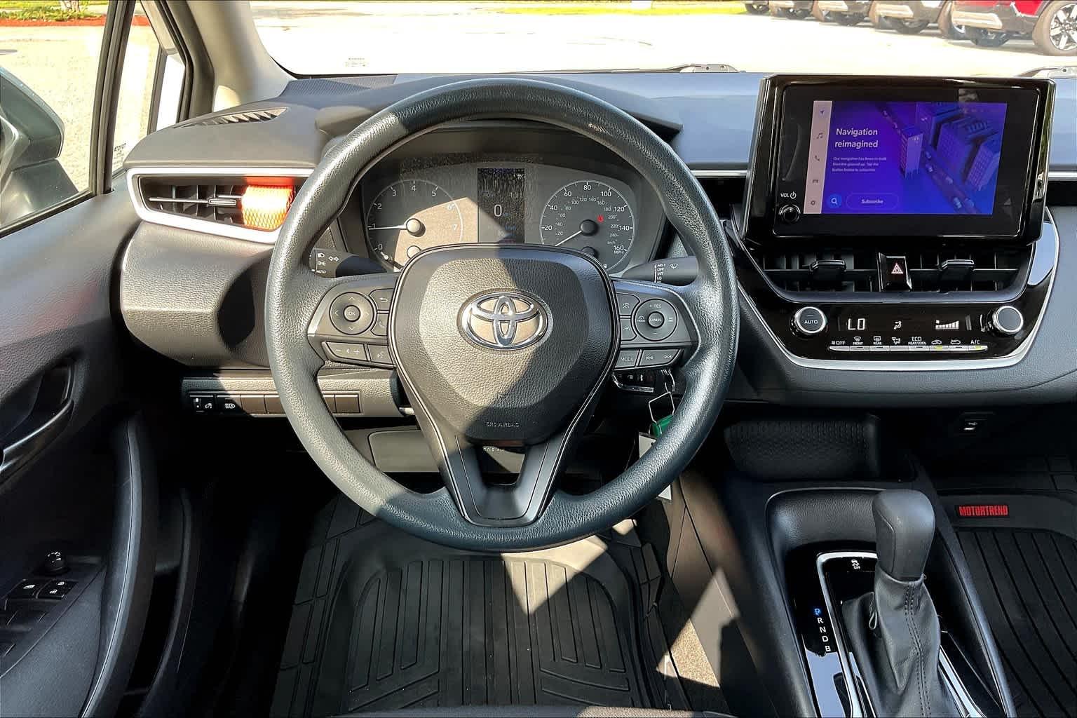 2023 Toyota Corolla LE - Photo 18