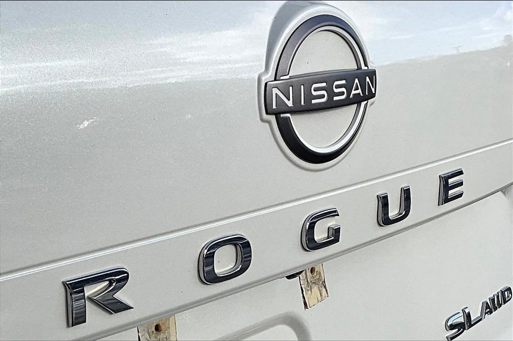 2022 Nissan Rogue SL - Photo 28