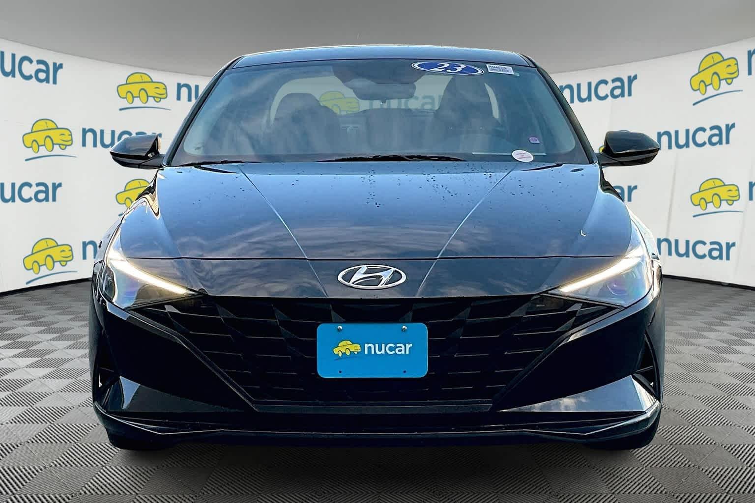 2023 Hyundai Elantra SEL - Photo 2