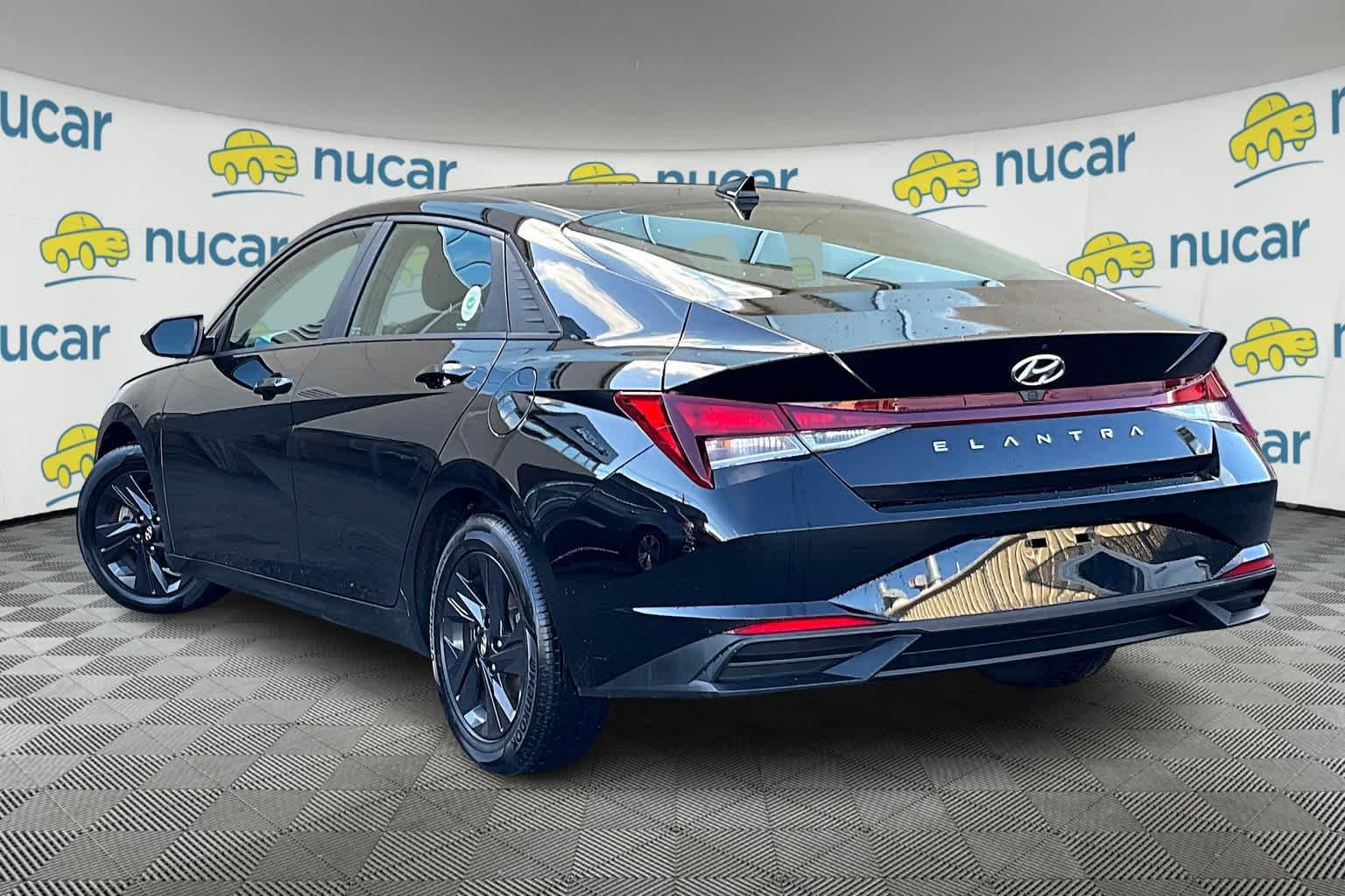 2023 Hyundai Elantra SEL - Photo 4