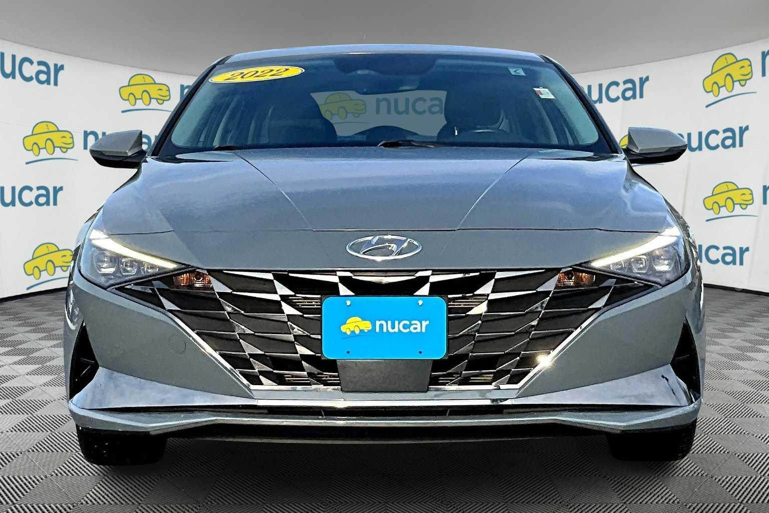 2022 Hyundai Elantra Limited - Photo 2