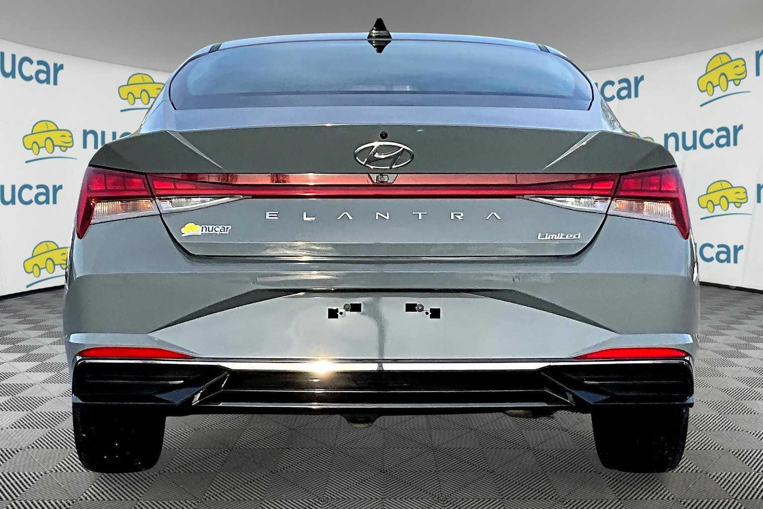 2022 Hyundai Elantra Limited - Photo 5