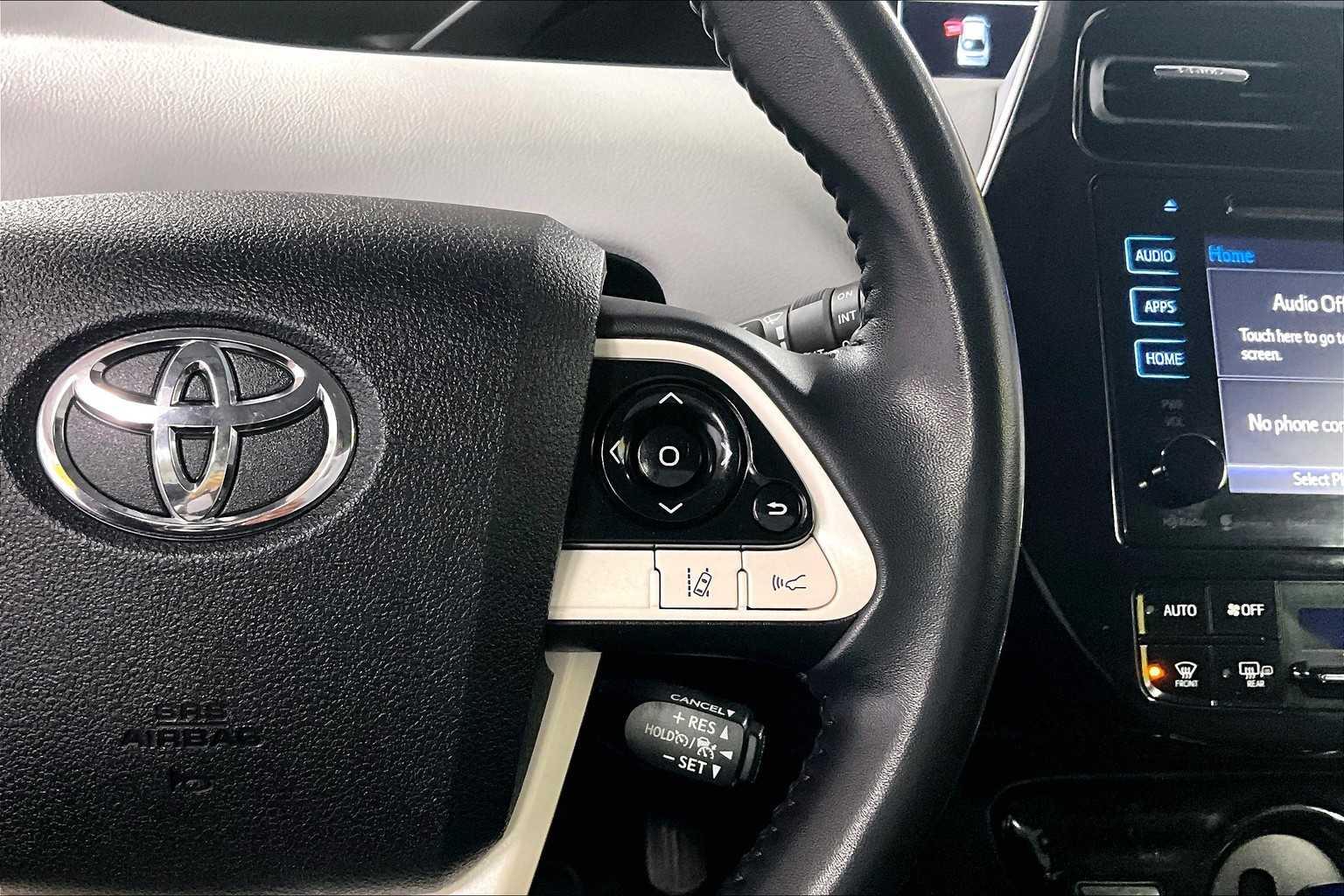 2018 Toyota Prius Three - Photo 23