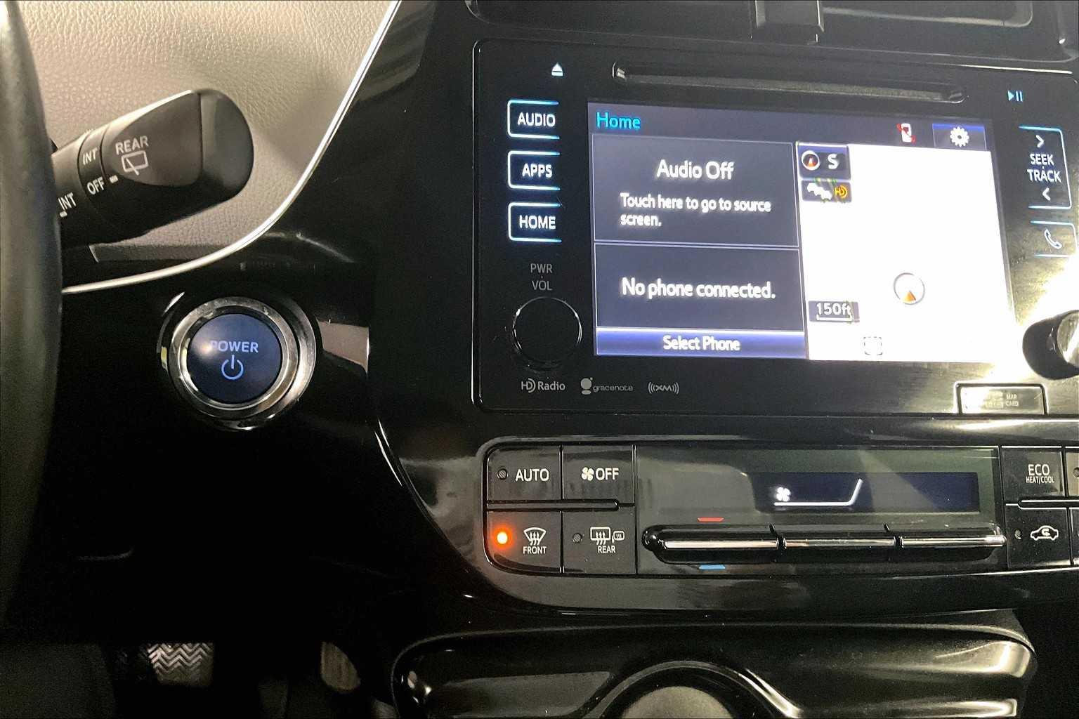 2018 Toyota Prius Three - Photo 25