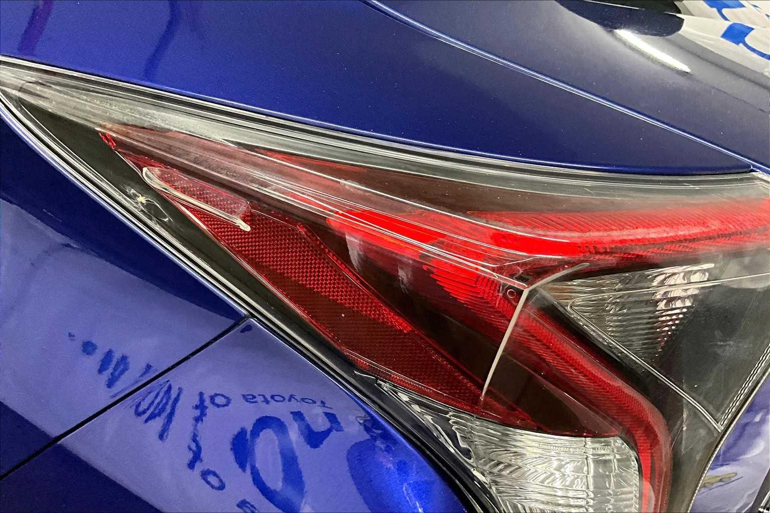 2018 Toyota Prius Three - Photo 32