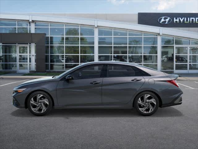 2025 Hyundai Elantra SEL Sport - Photo 4