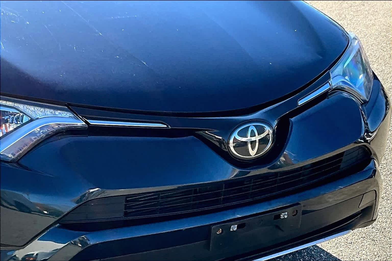 2018 Toyota RAV4 XLE - Photo 30