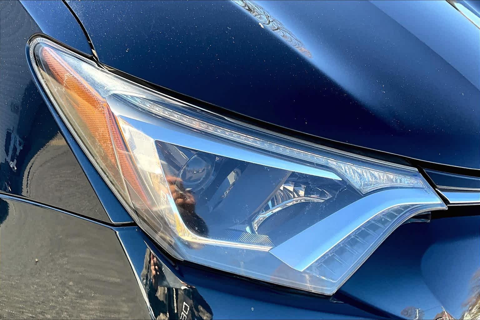 2018 Toyota RAV4 XLE - Photo 31