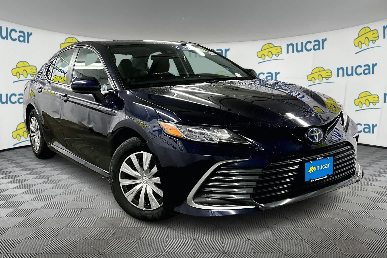 2022 Toyota Camry Hybrid LE