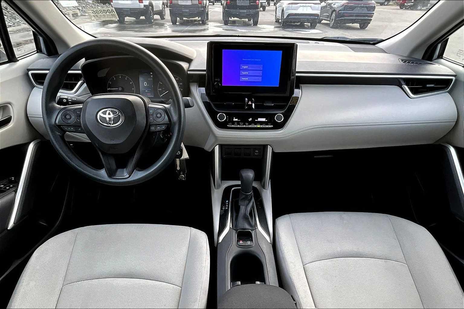 2023 Toyota Corolla Cross L - Photo 21