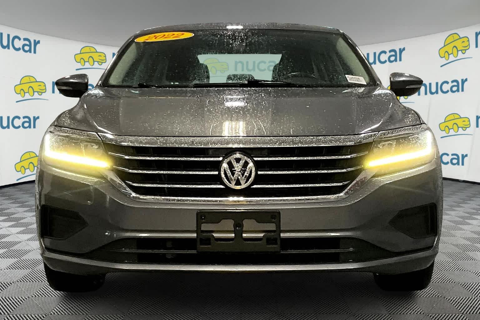 2022 Volkswagen Passat 2.0T SE - Photo 2