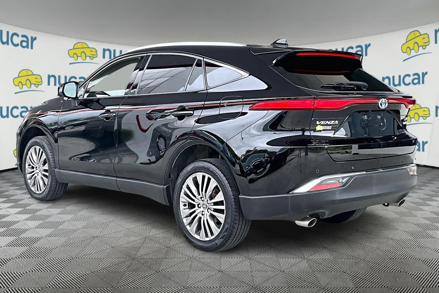 2021 Toyota Venza XLE - Photo 4