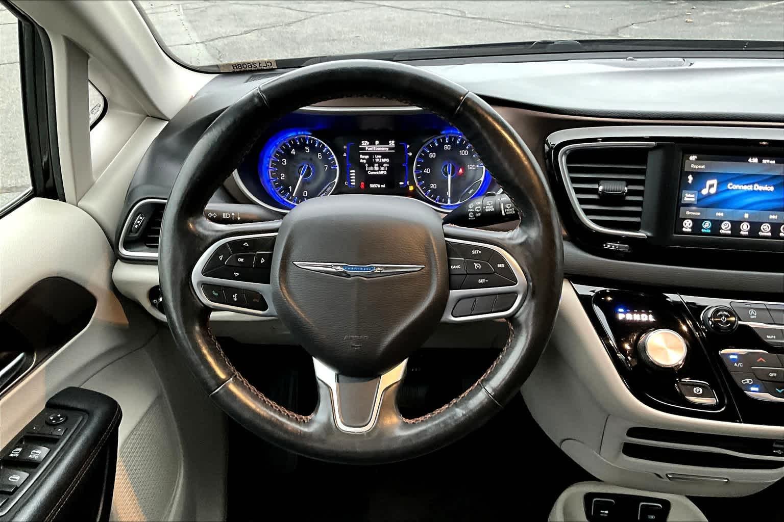 2019 Chrysler Pacifica Touring L - Photo 16