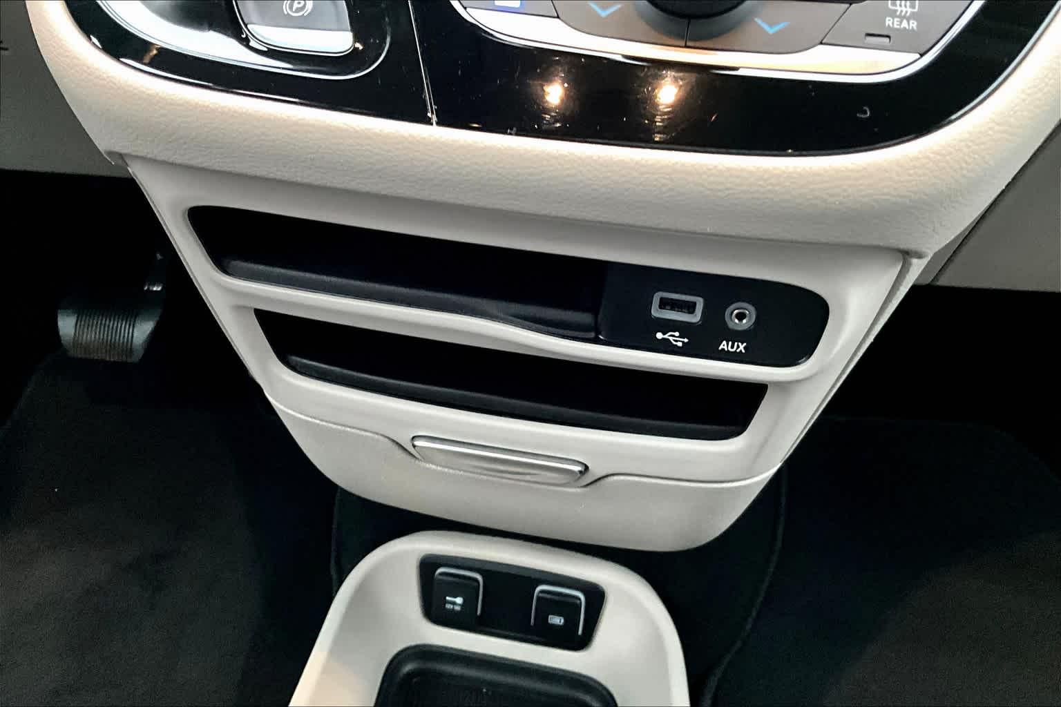 2019 Chrysler Pacifica Touring L - Photo 27