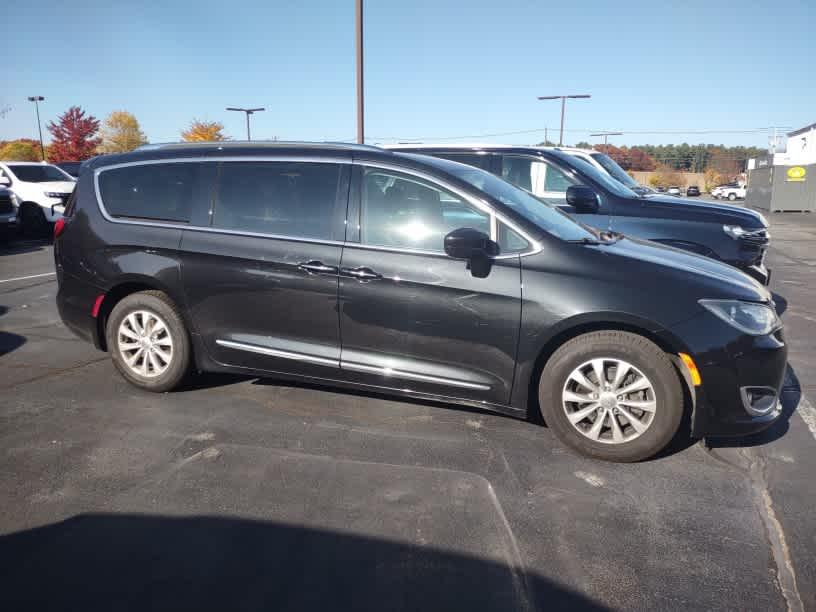 2019 Chrysler Pacifica Touring L - Photo 3