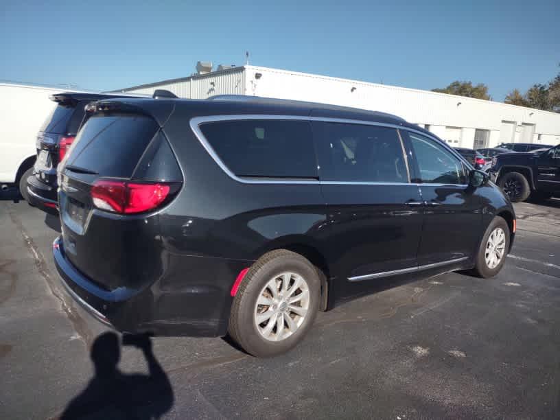 2019 Chrysler Pacifica Touring L - Photo 4