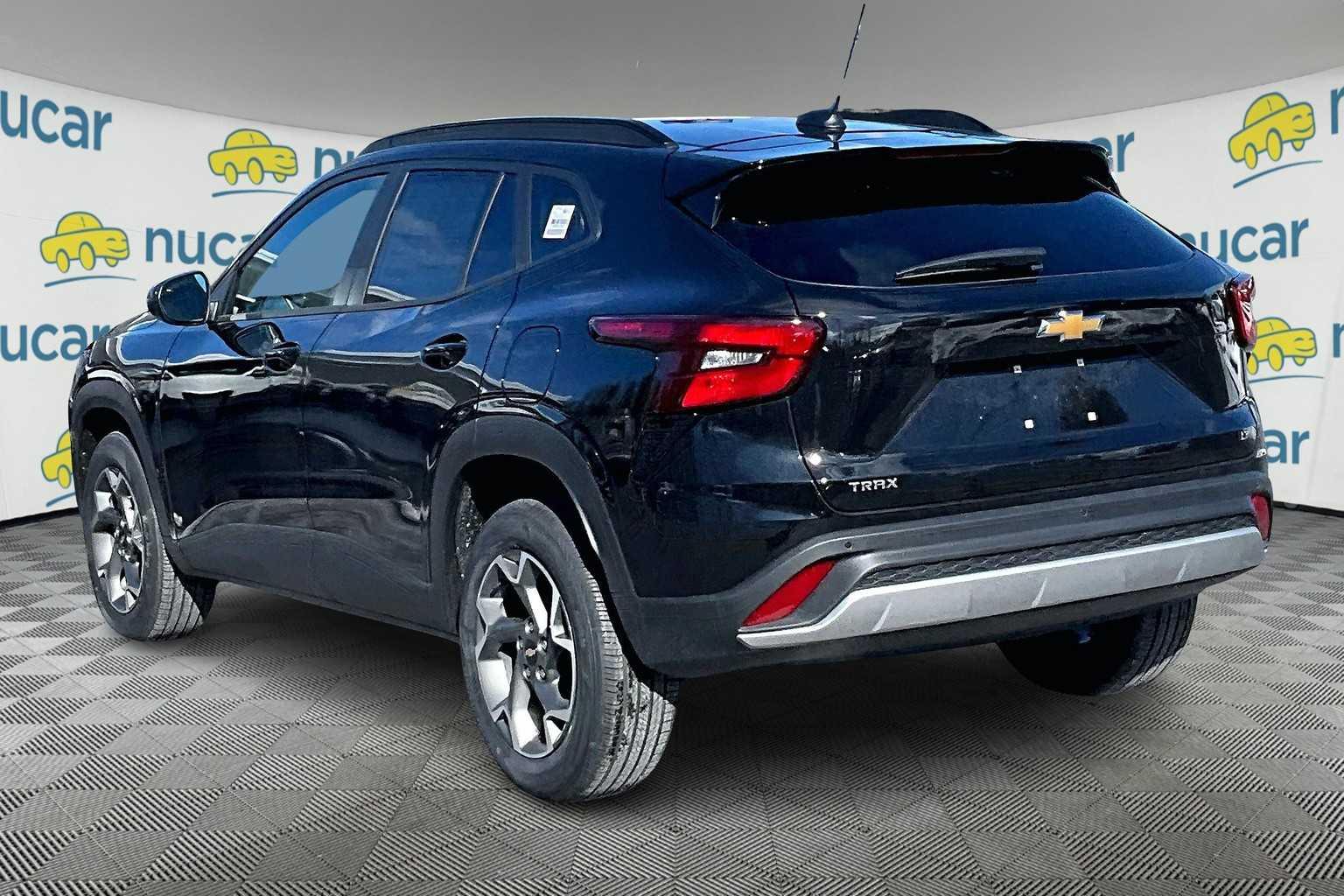 2025 Chevrolet Trax LT - Photo 5