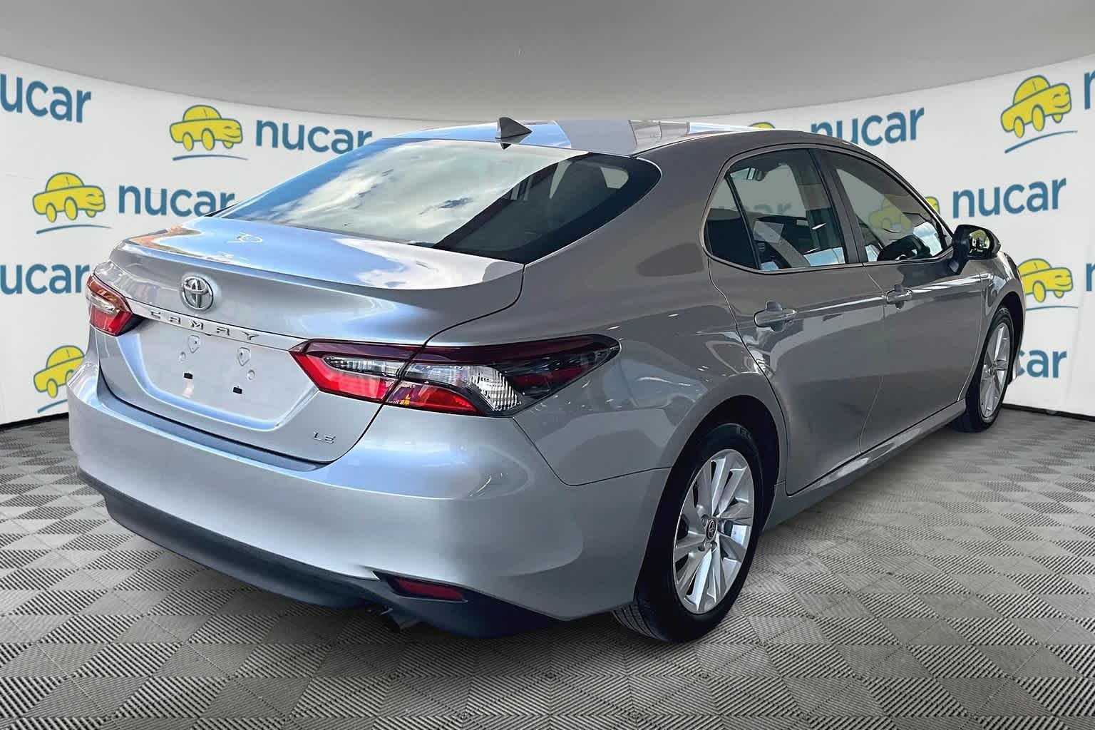 2023 Toyota Camry LE - Photo 6