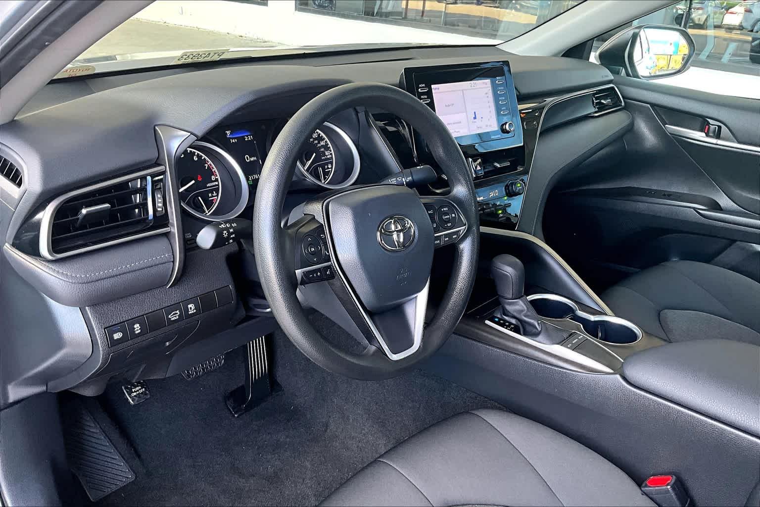 2023 Toyota Camry LE - Photo 8