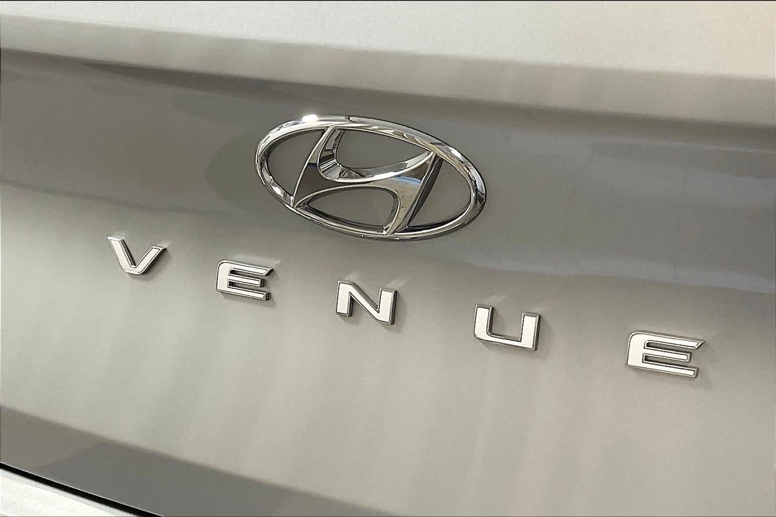 2021 Hyundai Venue SEL - Photo 28