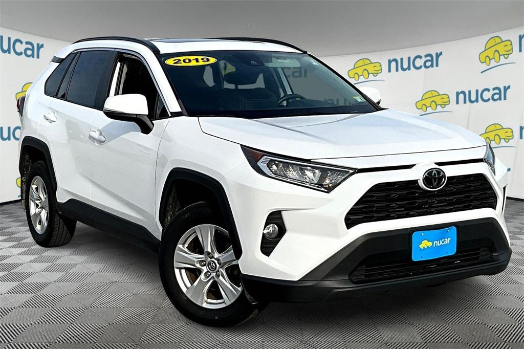 2019 Toyota RAV4 XLE - Photo 1