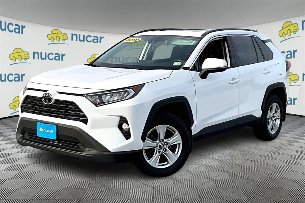 2019 Toyota RAV4 XLE - Photo 3