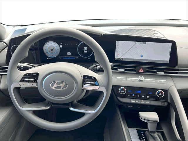 2024 Hyundai Elantra SEL - Photo 17