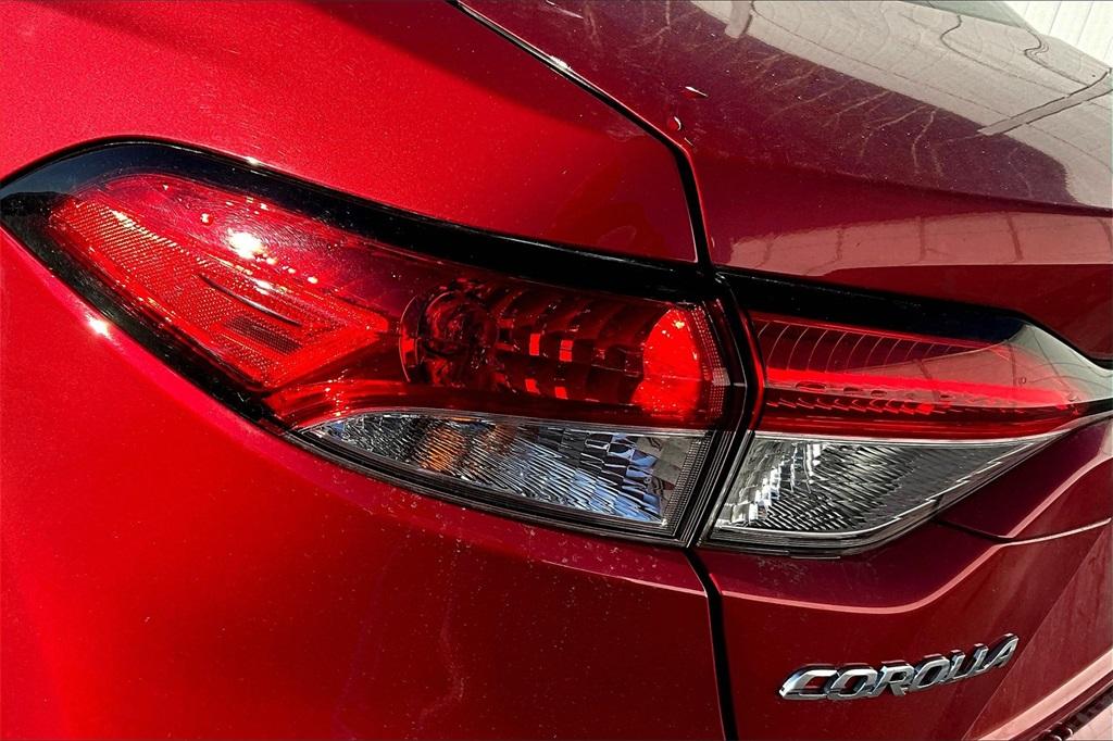 2021 Toyota Corolla LE - Photo 30