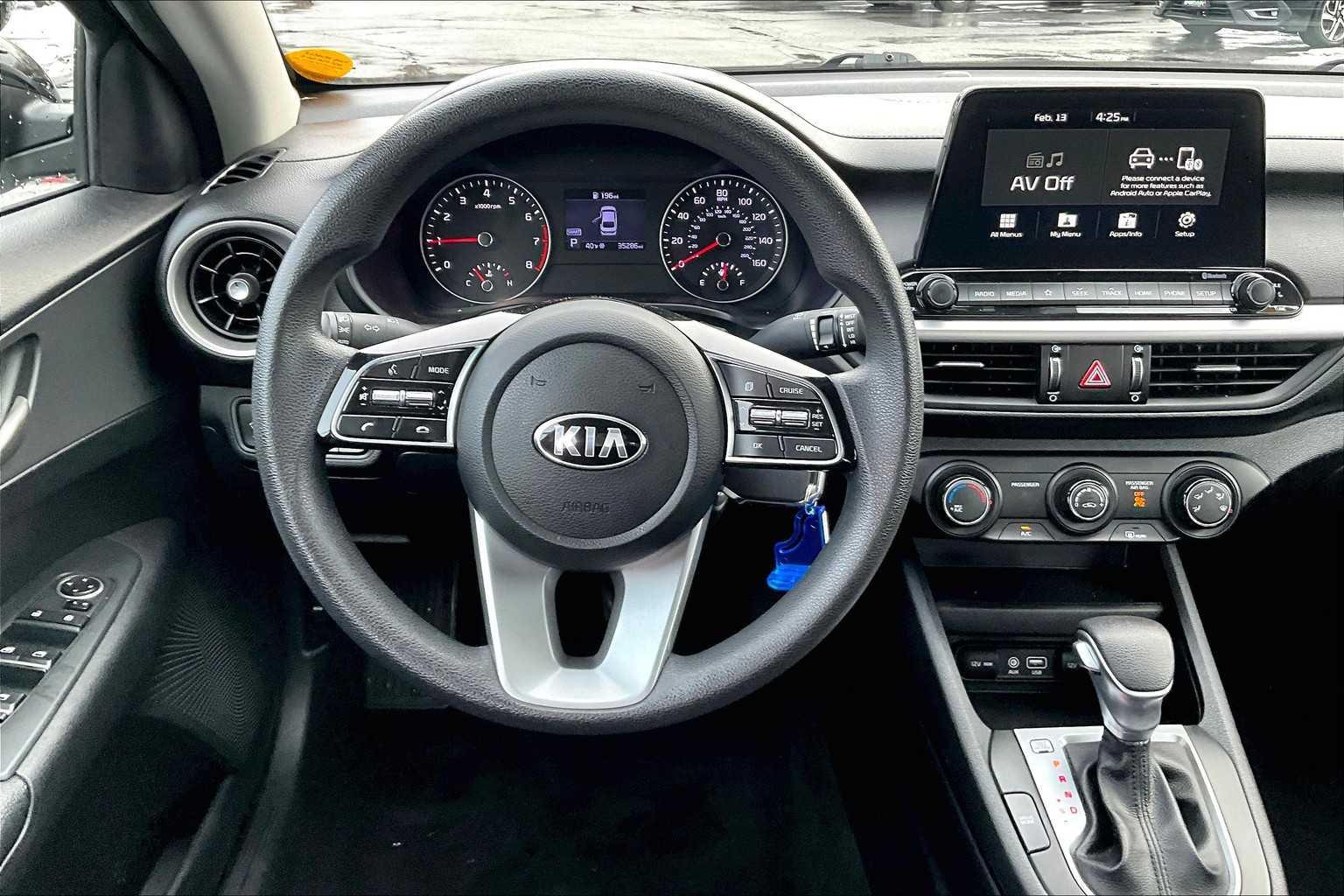 2020 Kia Forte LXS - Photo 16