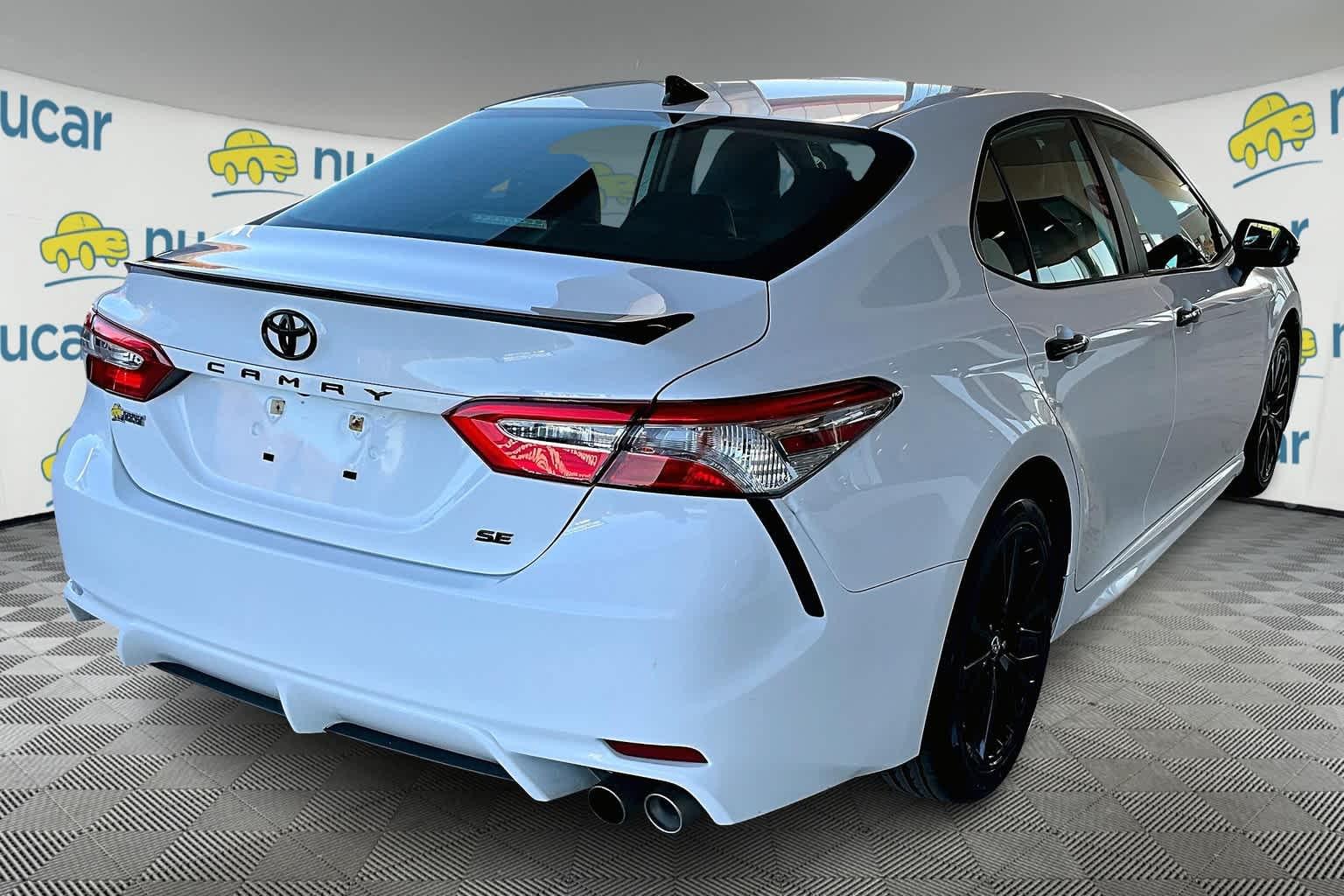 2020 Toyota Camry SE Nightshade - Photo 6