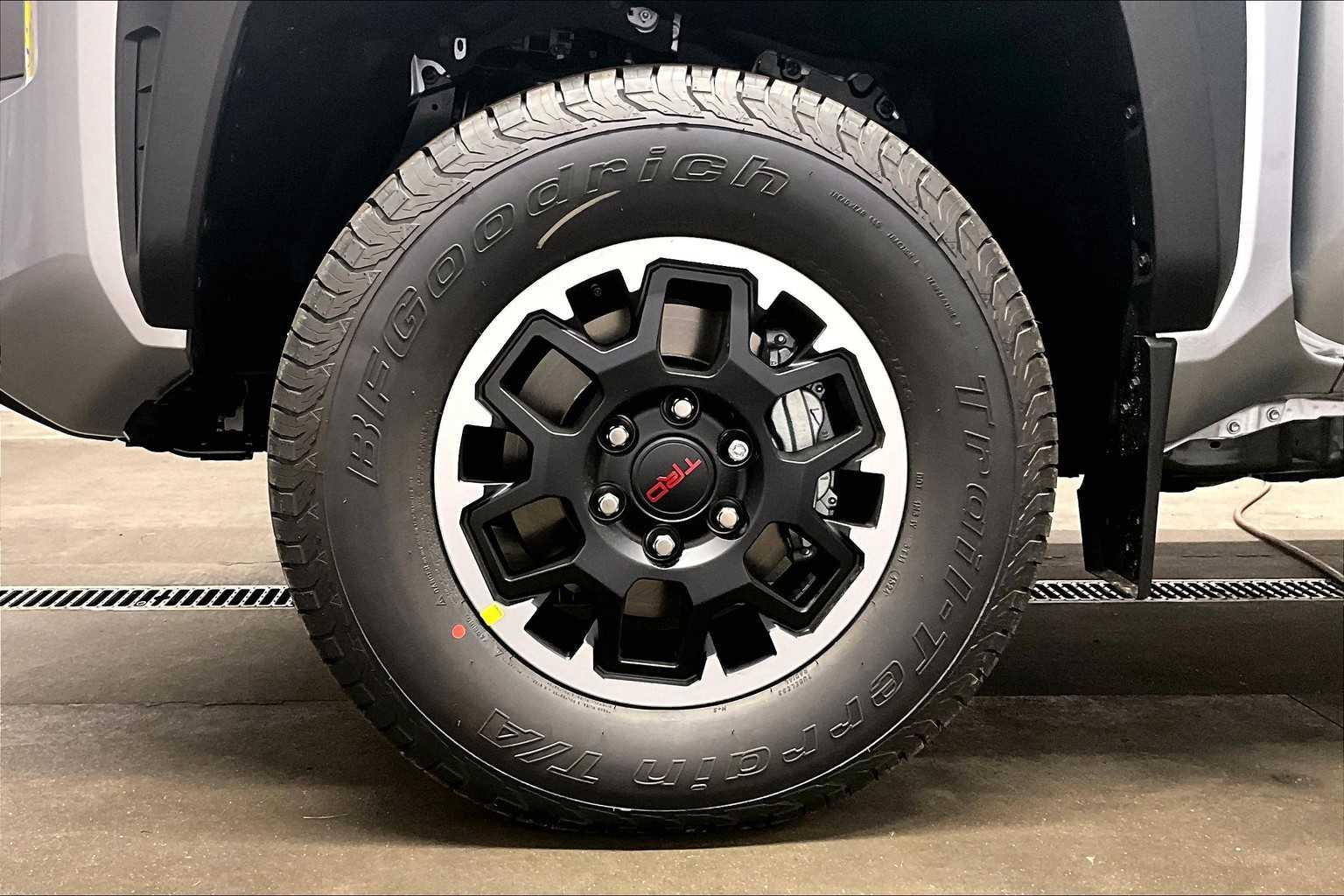 2024 Toyota Tacoma TRD Off Road - Photo 8