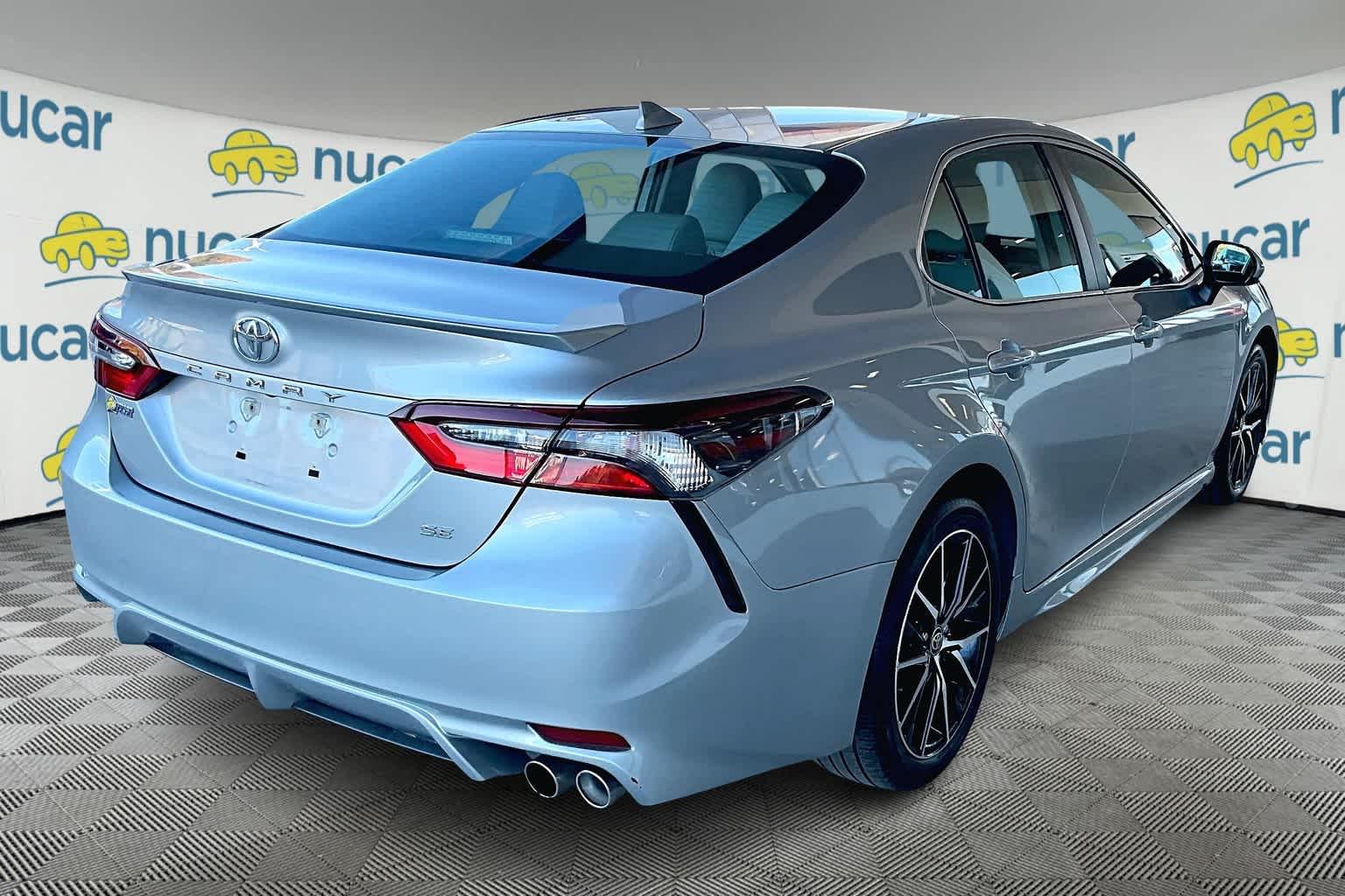 2021 Toyota Camry SE - Photo 6