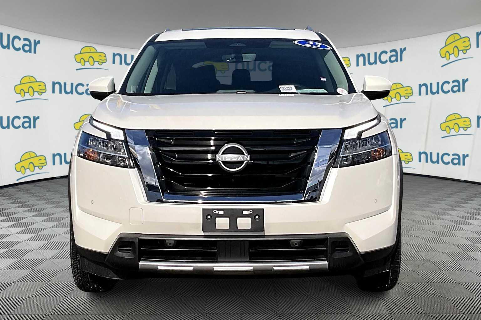 2023 Nissan Pathfinder Platinum - Photo 2