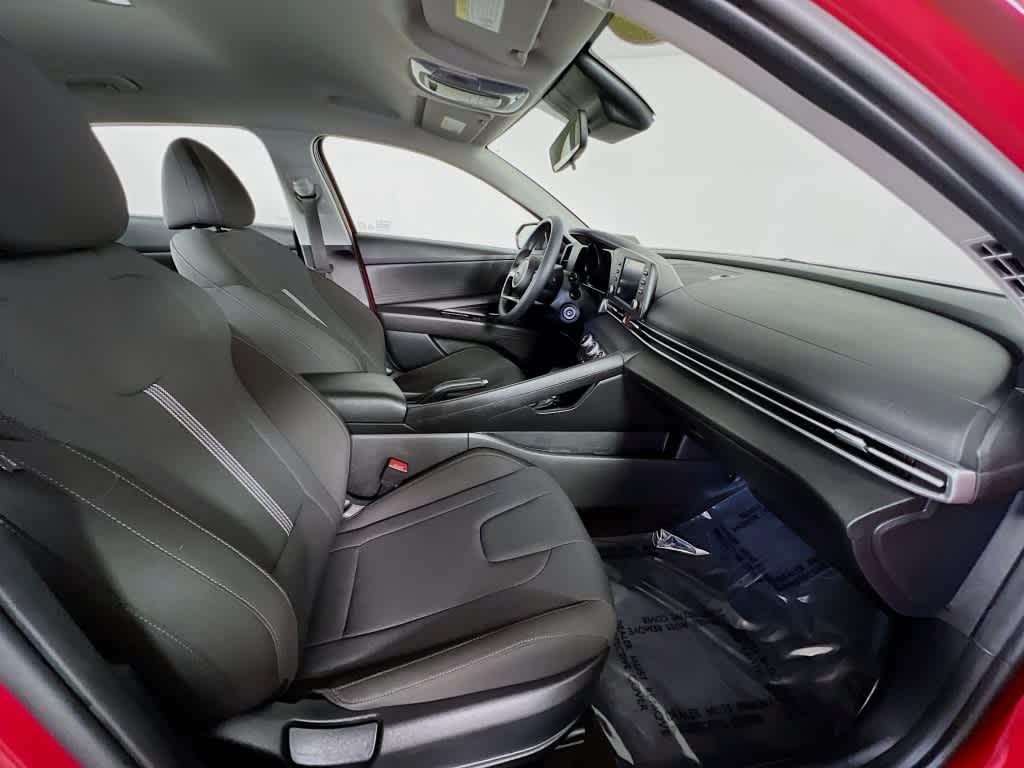 2021 Hyundai Elantra SE - Photo 17