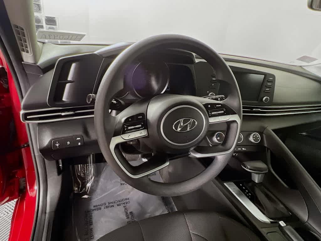 2021 Hyundai Elantra SE - Photo 29