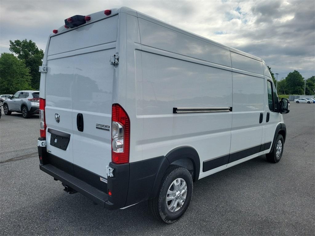 2024 Ram ProMaster 2500 High Roof - Photo 4