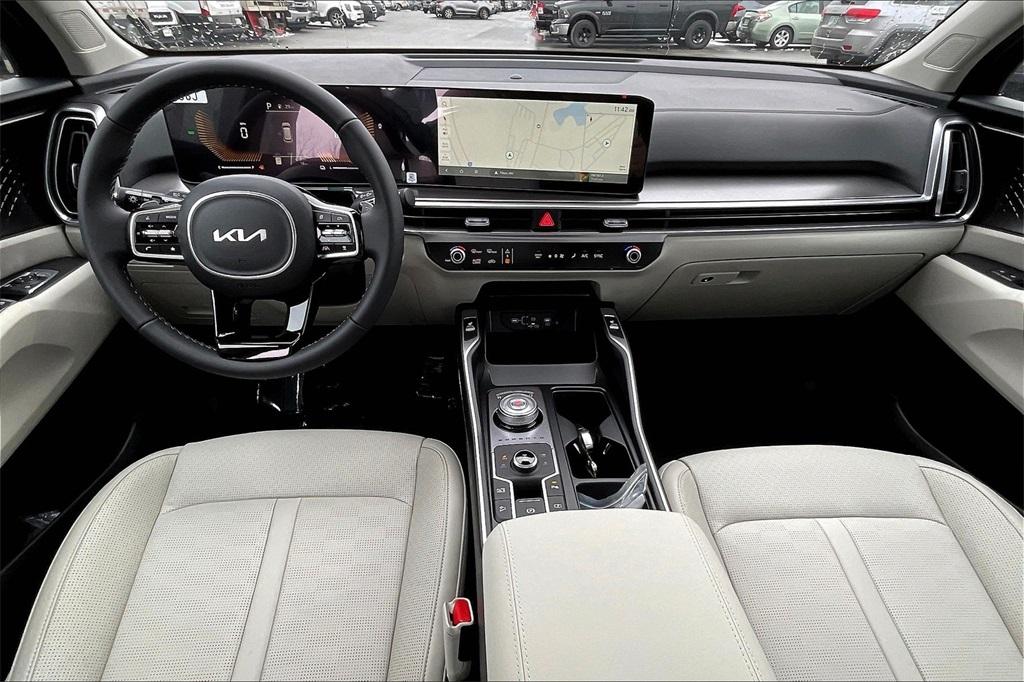 2025 Kia Sorento Hybrid EX - Photo 12