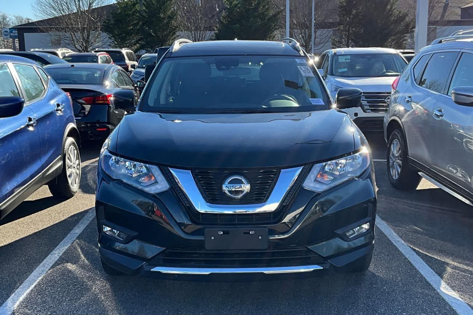 2019 Nissan Rogue SV - Photo 2