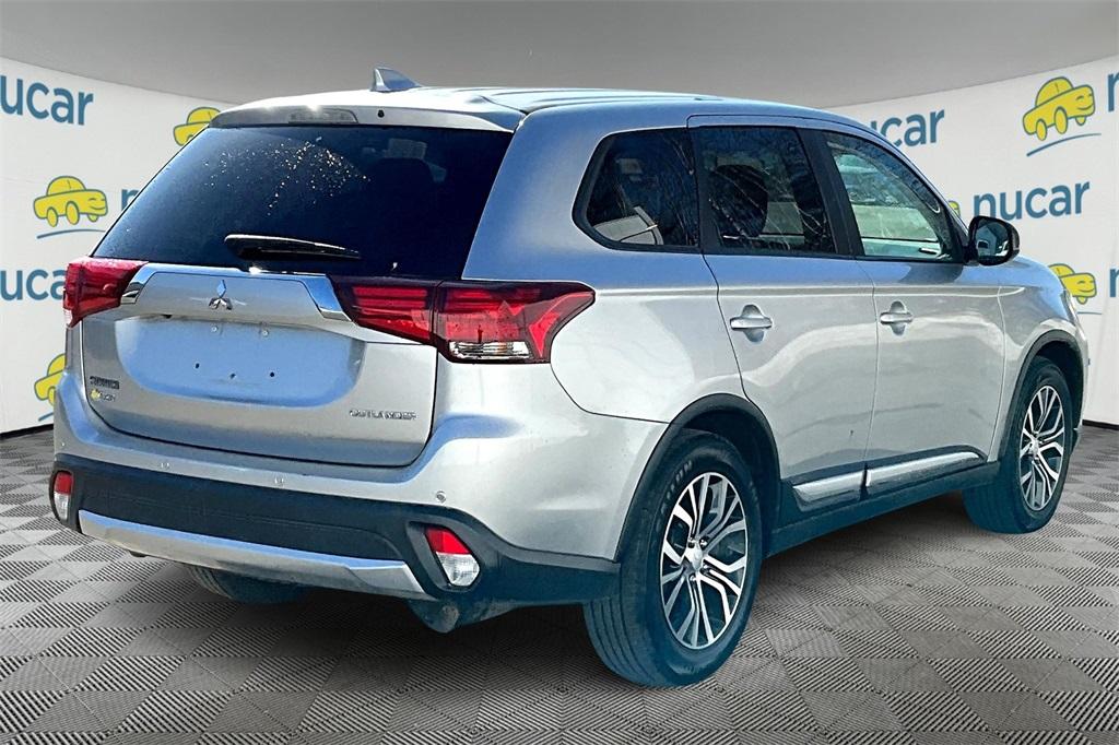 2018 Mitsubishi Outlander ES - Photo 6