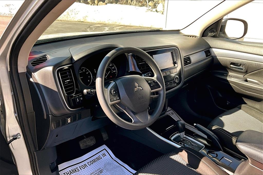 2018 Mitsubishi Outlander ES - Photo 8