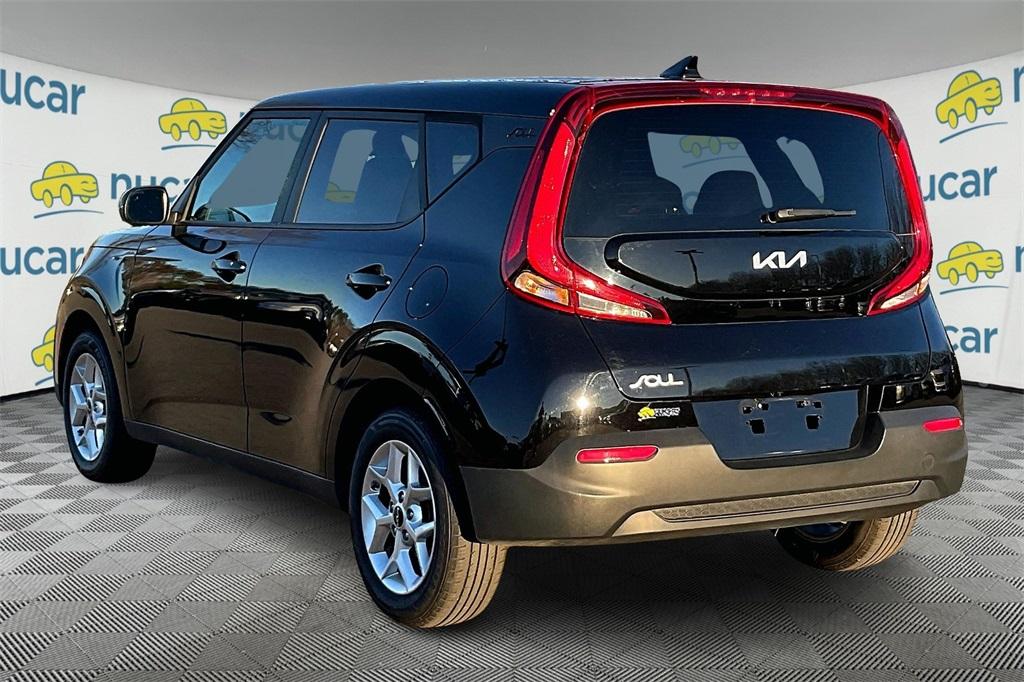 2022 Kia Soul LX - Photo 4